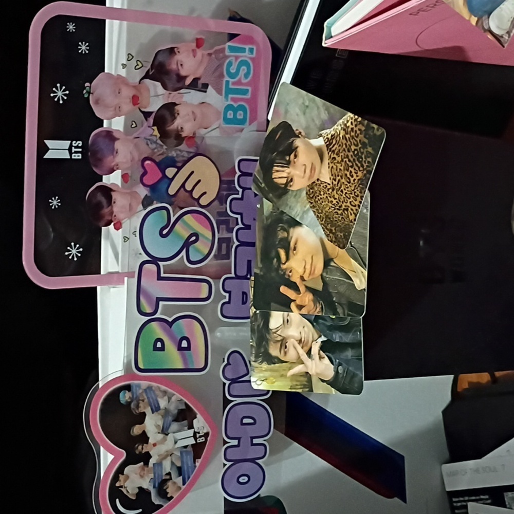 BTS Bundle WITH Photocards - Picture 4 of 4